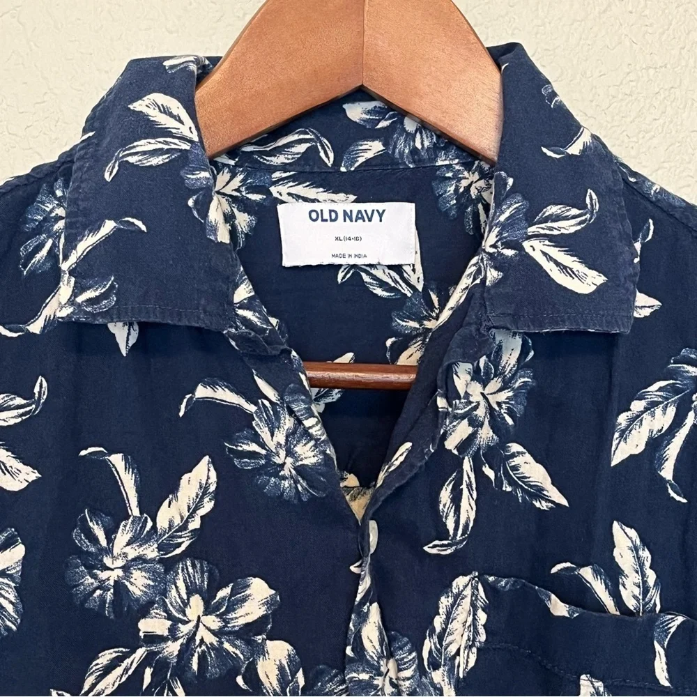 Old Navy Navy & Whote Floral Short-Sleeve Button-Up Shirt Boys X-Large 14-16